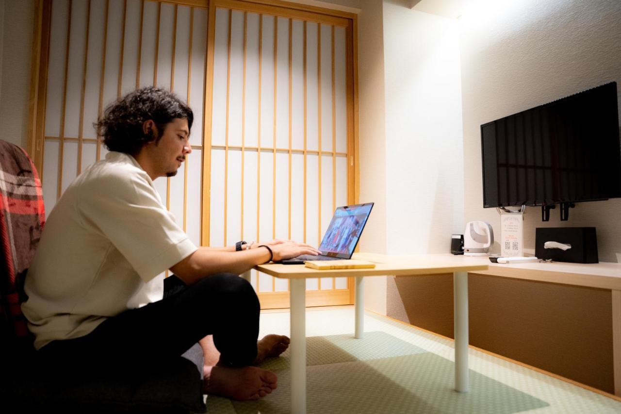 Hotel S-Presso Namba Osaka Bagian luar foto