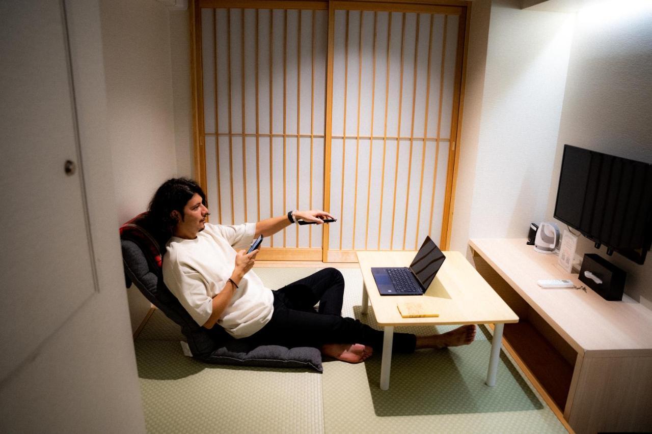 Hotel S-Presso Namba Osaka Bagian luar foto
