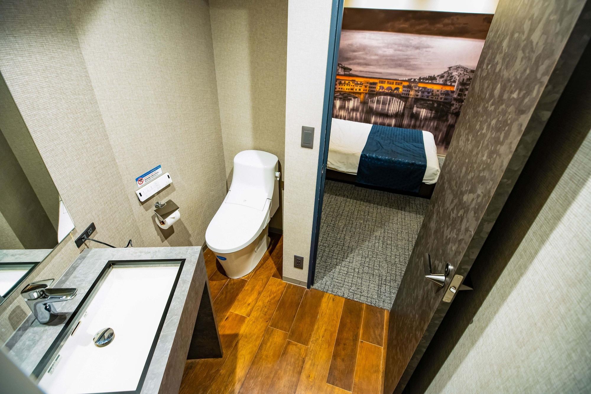 Hotel S-Presso Namba Osaka Bagian luar foto