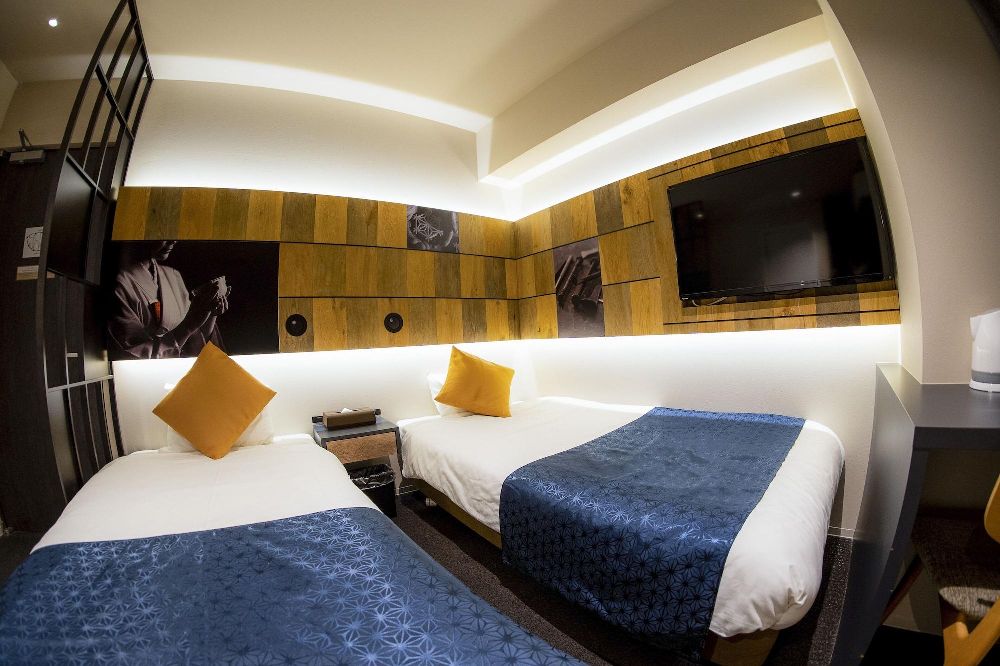 Hotel S-Presso Namba Osaka Bagian luar foto