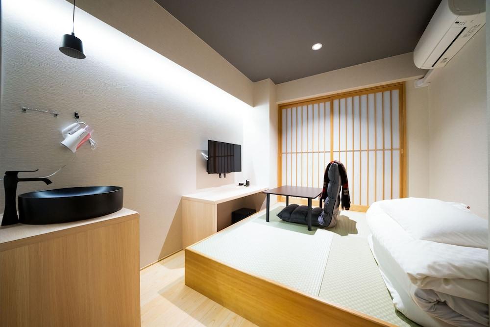 Hotel S-Presso Namba Osaka Bagian luar foto