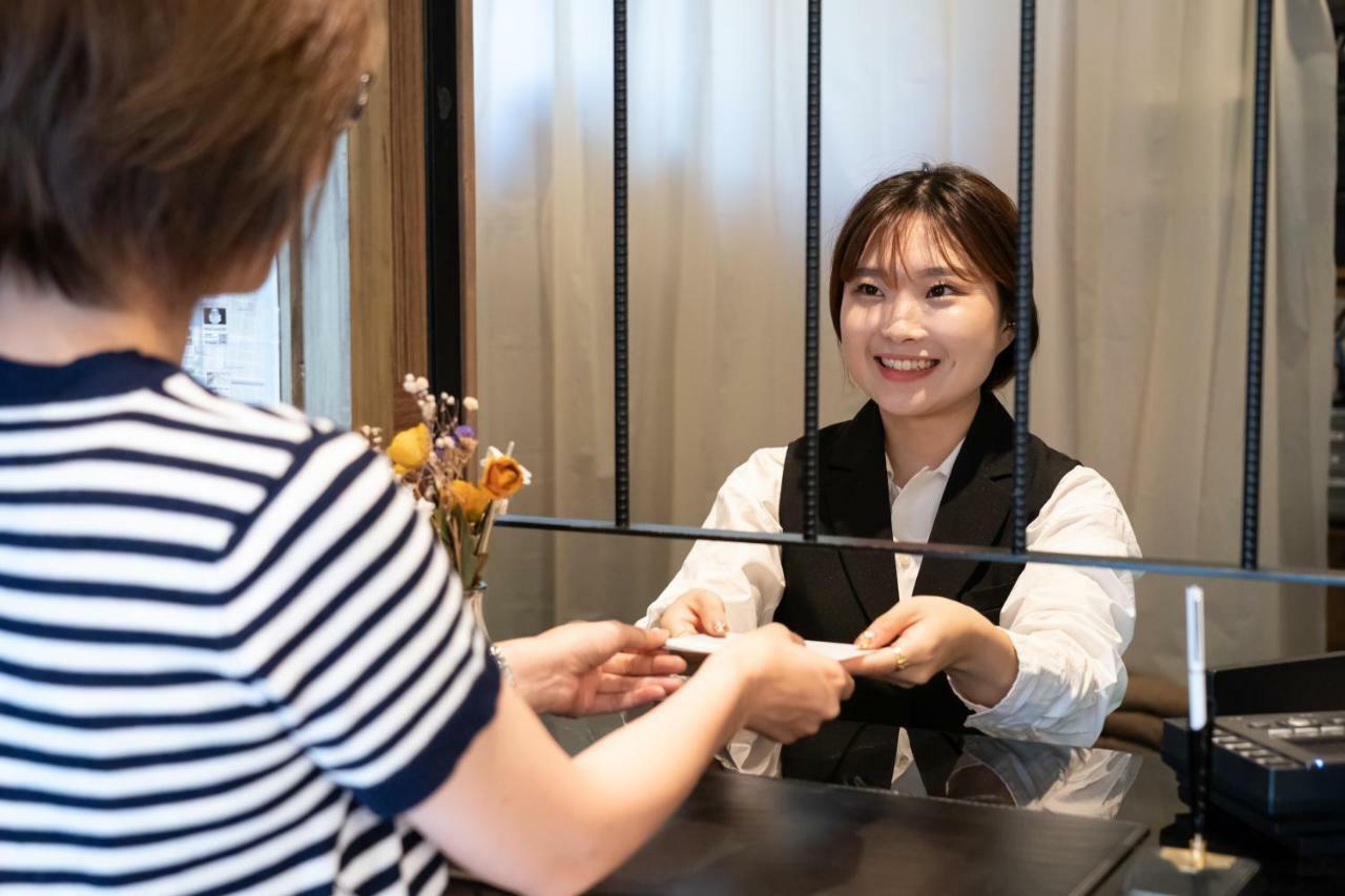 Hotel S-Presso Namba Osaka Bagian luar foto